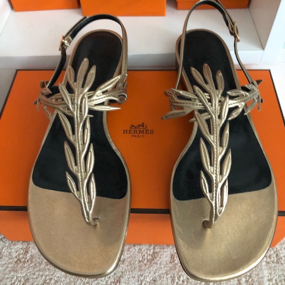*SOLD* Hermes sandals - Picture 1 of 4